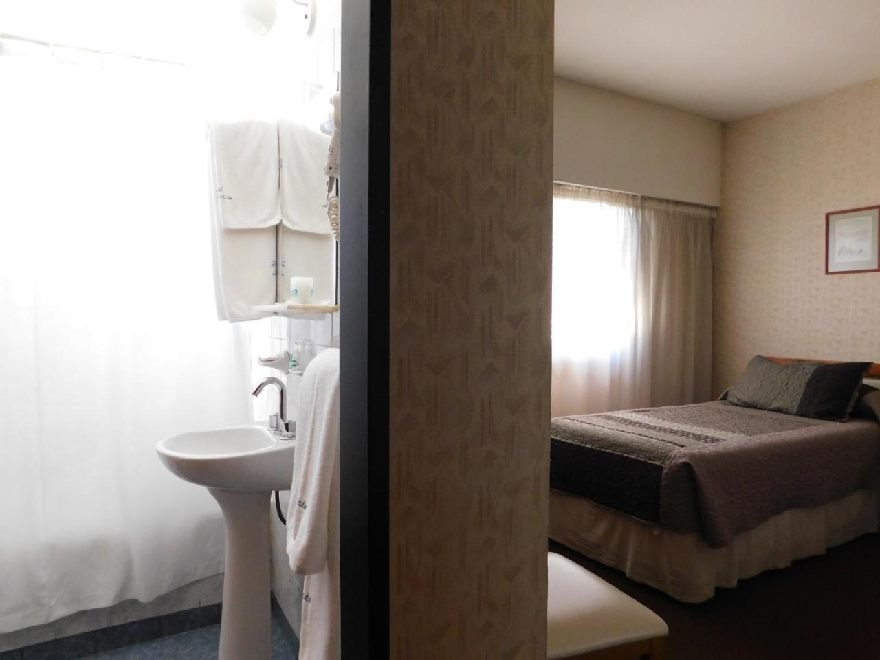Hotel Libertador Трелью Экстерьер фото